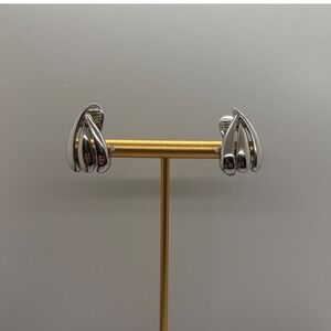 Monet Vintage Silver Tone Triple Teardrop Clip On Earrings 4510